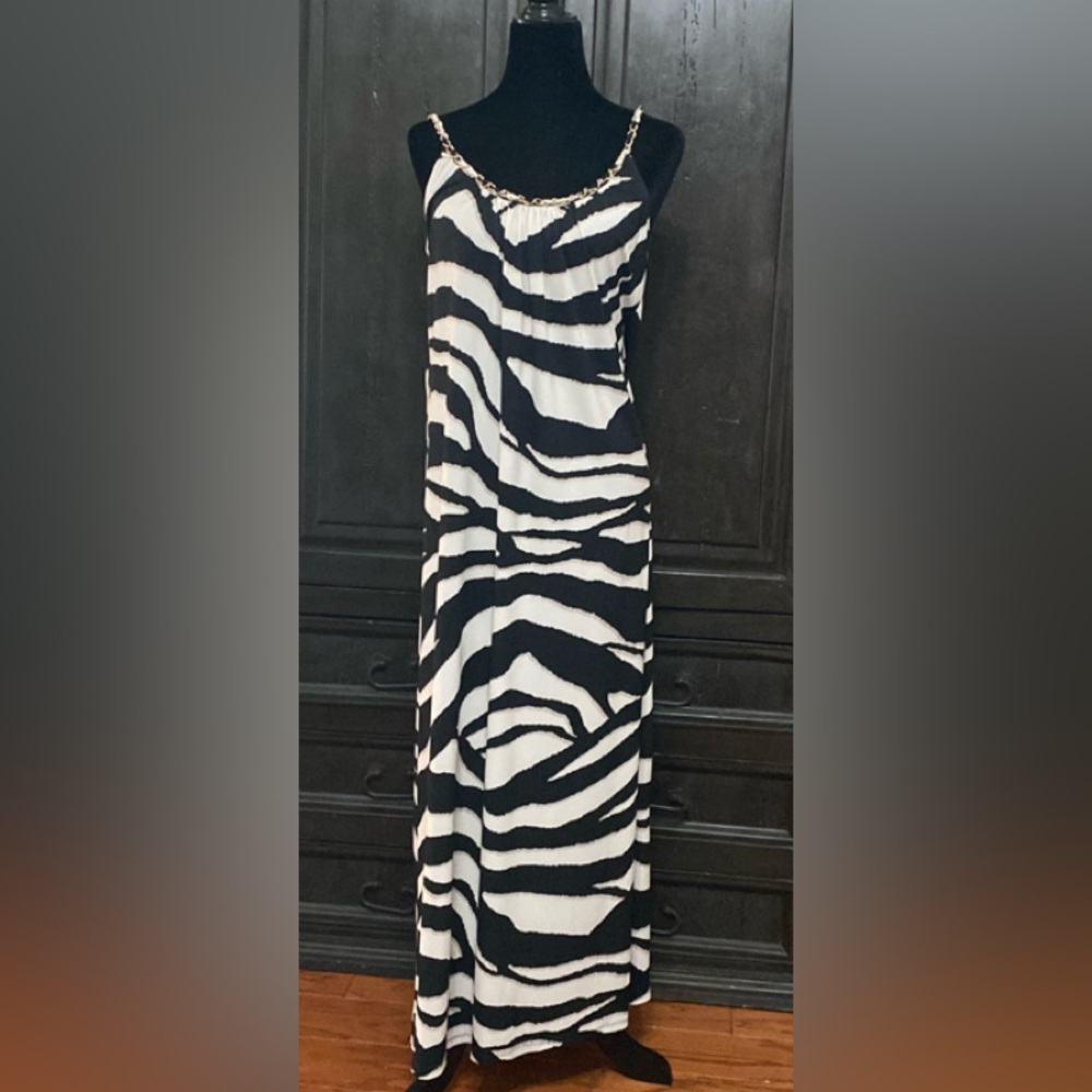 JBS Cream & Blk stripe long sleeveless dress w/gold chain neckline - Size Small - Picture 2 of 9